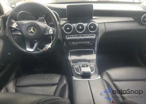 2016 Mercedes-Benz C 300 из США, поврежденный, VIN 55SWF4JB3GU175255